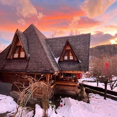 Suita Pin - Catun Sinaia Exterior photo