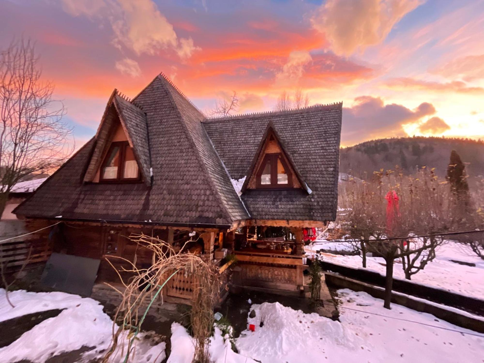 Suita Pin - Catun Sinaia Exterior photo