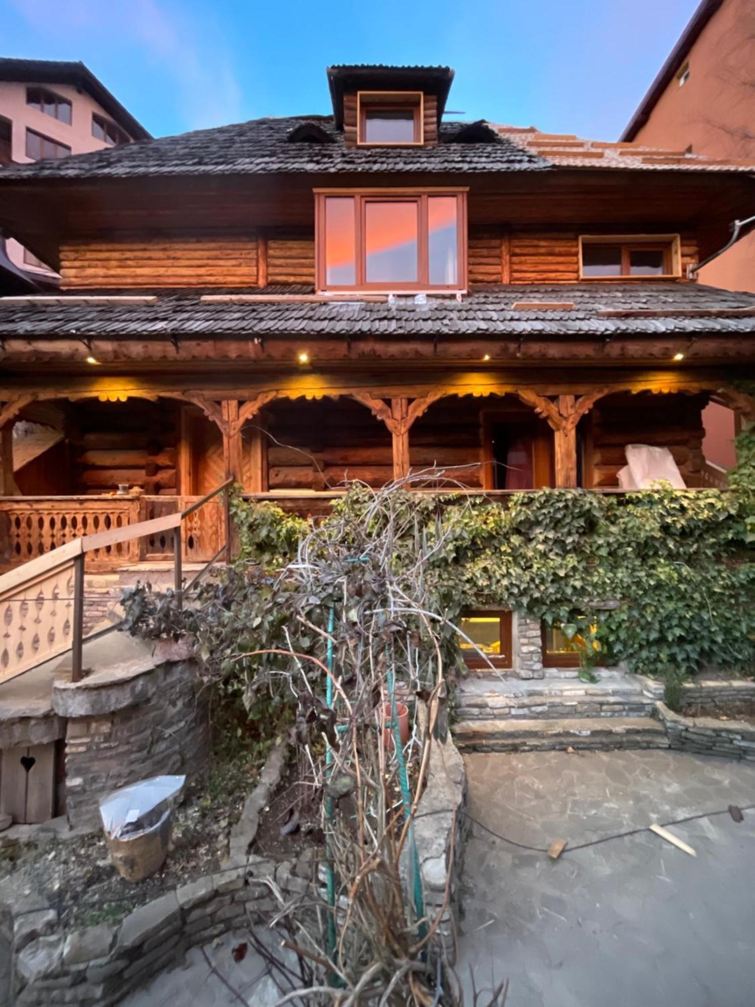 Suita Pin - Catun Sinaia Exterior photo